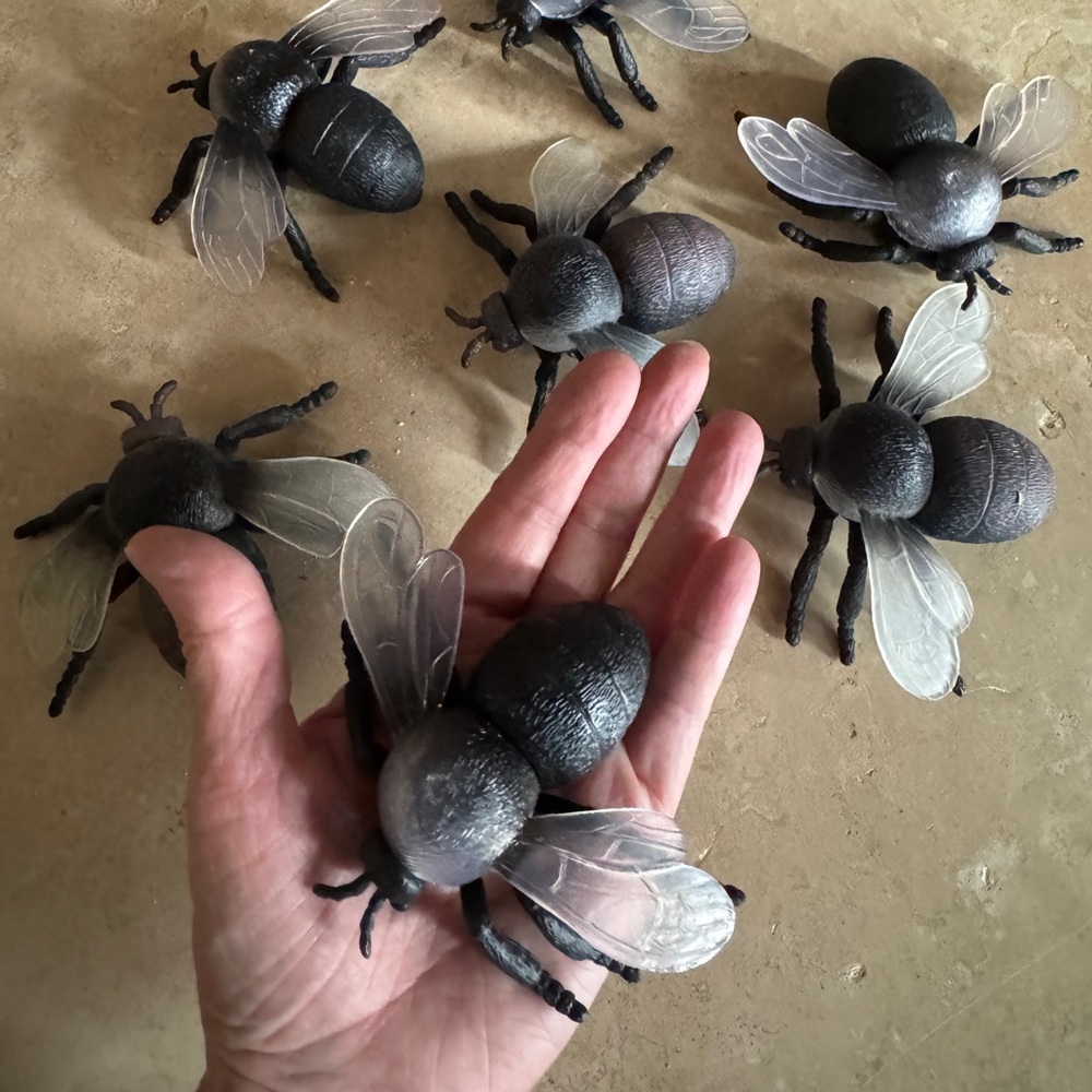Plastic Flies - set of 7